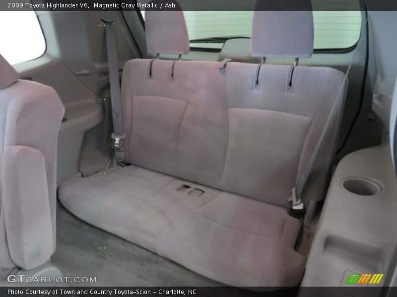 Magnetic Gray Metallic / Ash 2009 Toyota Highlander V6