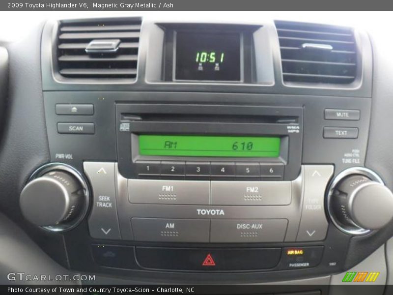 Magnetic Gray Metallic / Ash 2009 Toyota Highlander V6