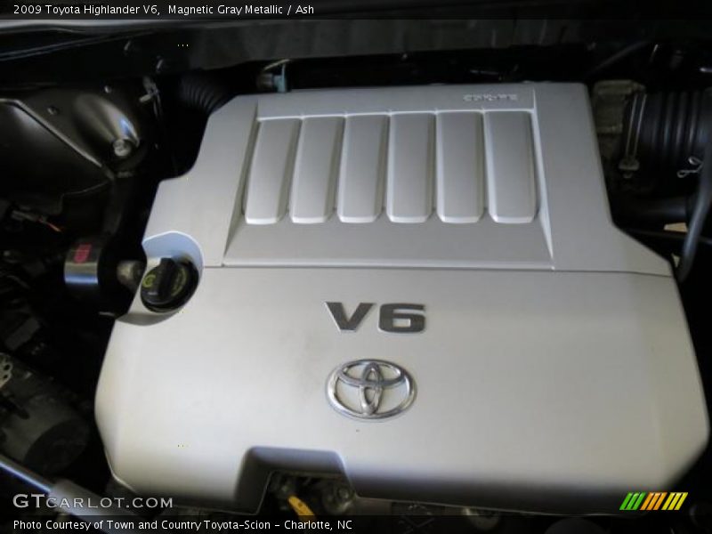 Magnetic Gray Metallic / Ash 2009 Toyota Highlander V6