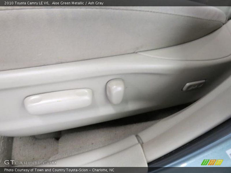 Aloe Green Metallic / Ash Gray 2010 Toyota Camry LE V6