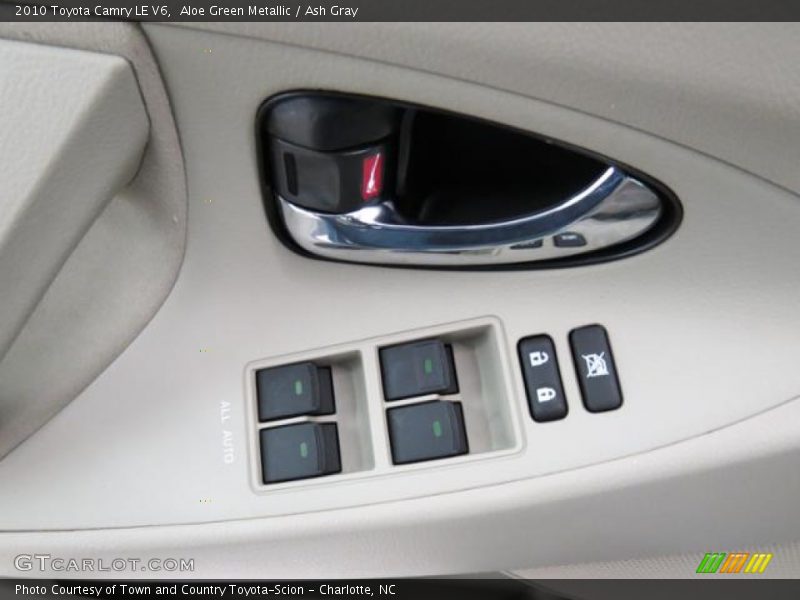 Aloe Green Metallic / Ash Gray 2010 Toyota Camry LE V6