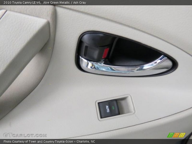 Aloe Green Metallic / Ash Gray 2010 Toyota Camry LE V6