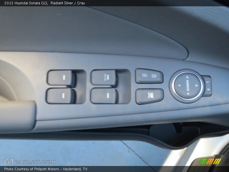 Radiant Silver / Gray 2013 Hyundai Sonata GLS