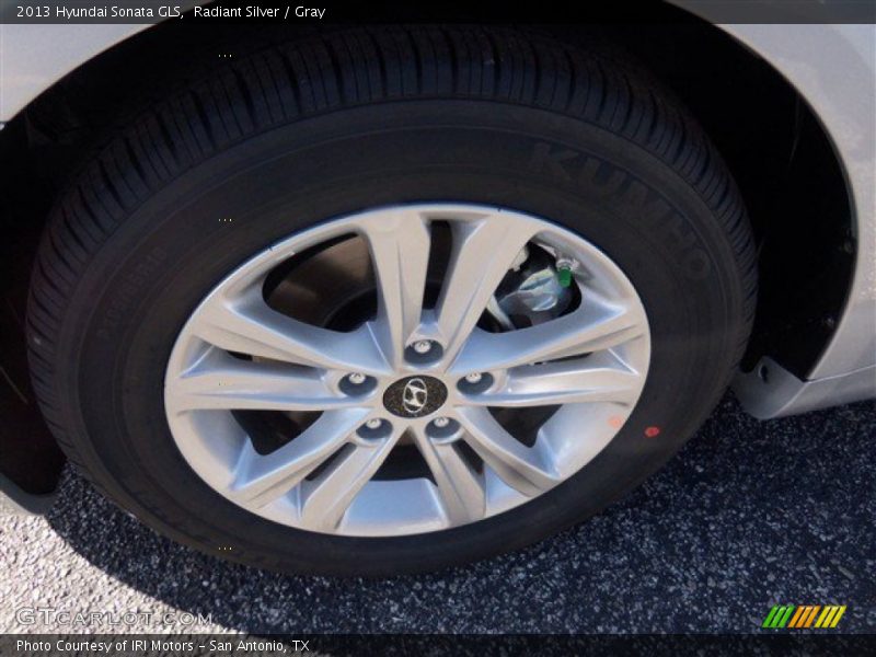 Radiant Silver / Gray 2013 Hyundai Sonata GLS