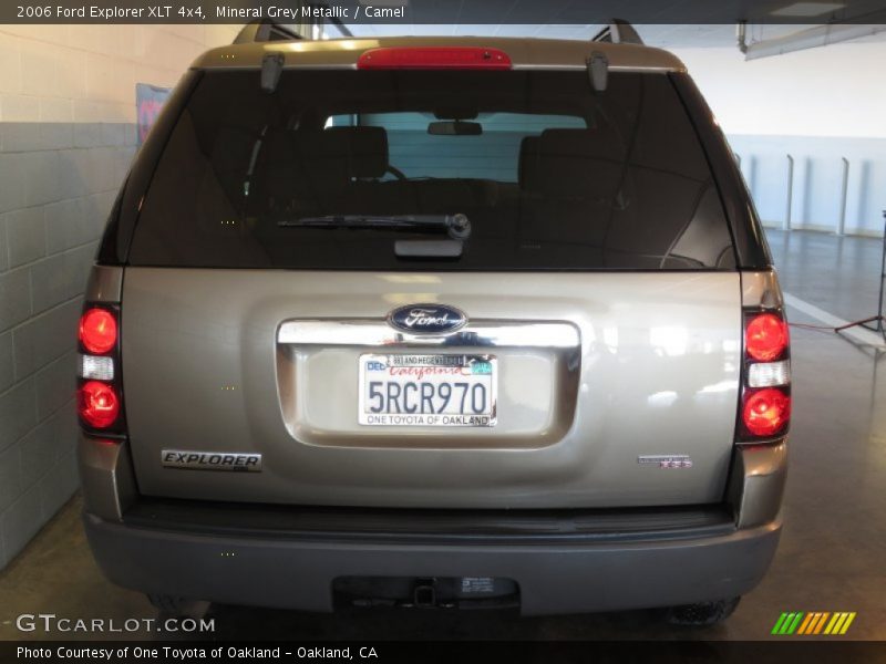Mineral Grey Metallic / Camel 2006 Ford Explorer XLT 4x4
