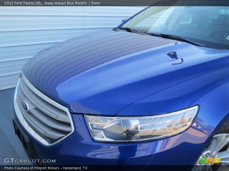 Deep Impact Blue Metallic / Dune 2013 Ford Taurus SEL