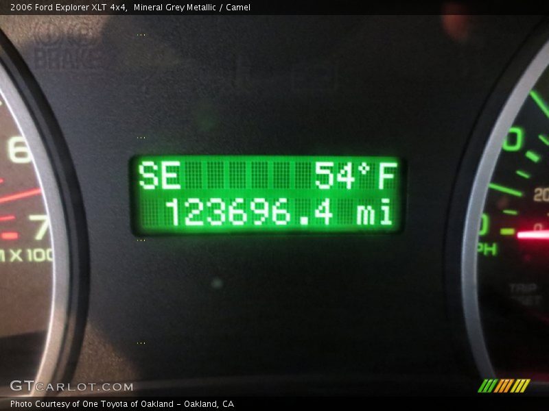 Mineral Grey Metallic / Camel 2006 Ford Explorer XLT 4x4