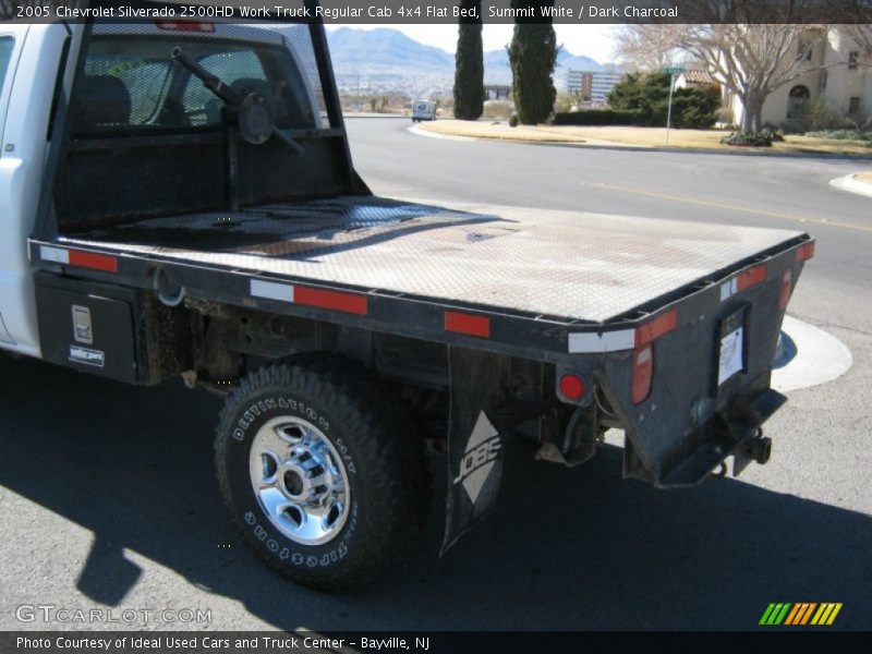 Summit White / Dark Charcoal 2005 Chevrolet Silverado 2500HD Work Truck Regular Cab 4x4 Flat Bed