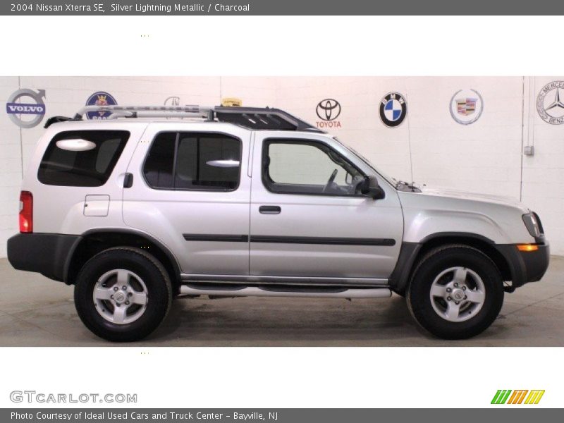 Silver Lightning Metallic / Charcoal 2004 Nissan Xterra SE