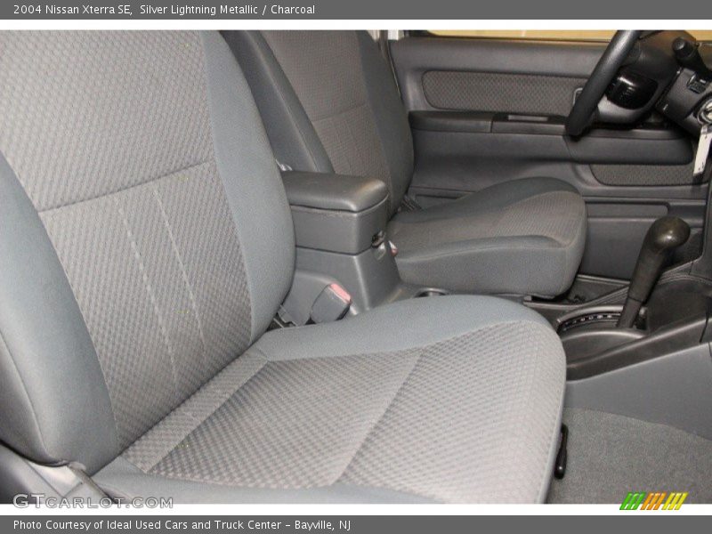 Silver Lightning Metallic / Charcoal 2004 Nissan Xterra SE