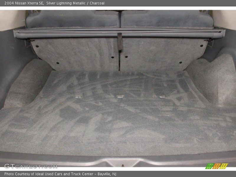 Silver Lightning Metallic / Charcoal 2004 Nissan Xterra SE
