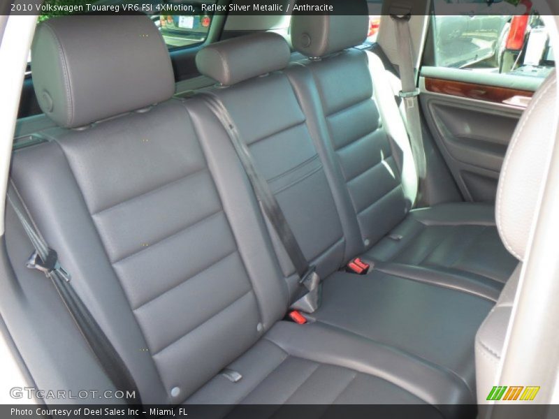 Reflex Silver Metallic / Anthracite 2010 Volkswagen Touareg VR6 FSI 4XMotion