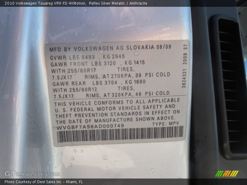 Reflex Silver Metallic / Anthracite 2010 Volkswagen Touareg VR6 FSI 4XMotion