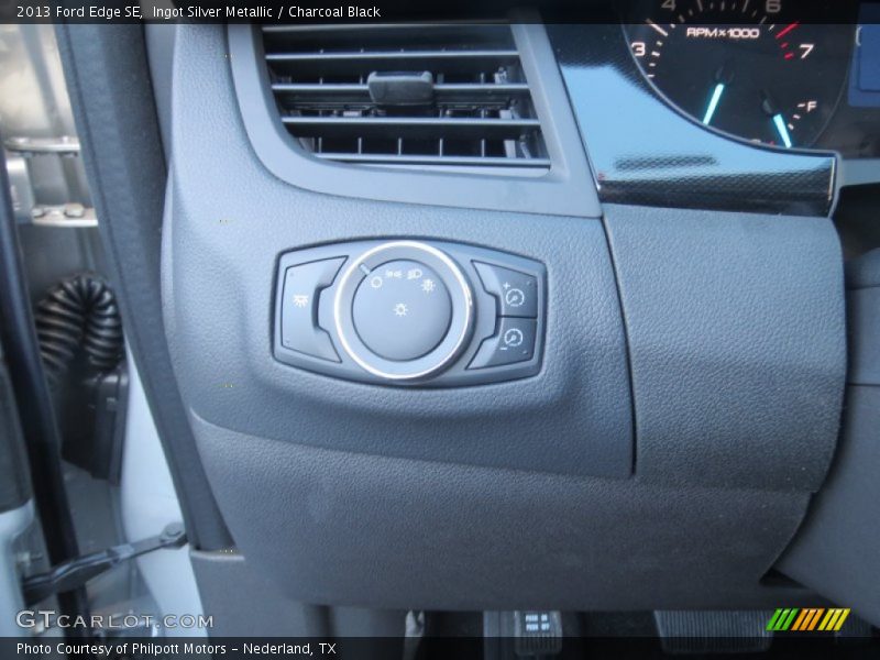 Ingot Silver Metallic / Charcoal Black 2013 Ford Edge SE