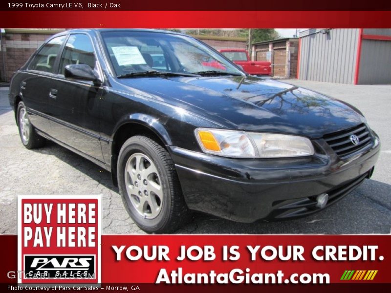 Black / Oak 1999 Toyota Camry LE V6