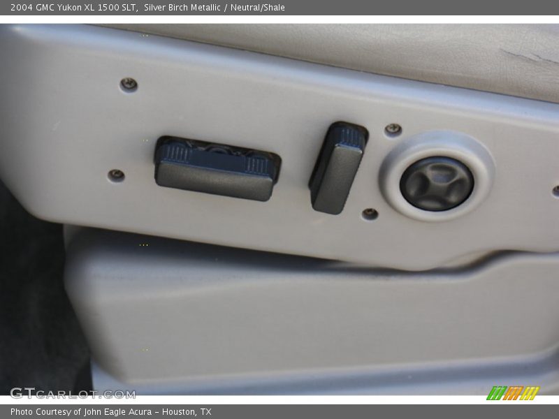 Silver Birch Metallic / Neutral/Shale 2004 GMC Yukon XL 1500 SLT