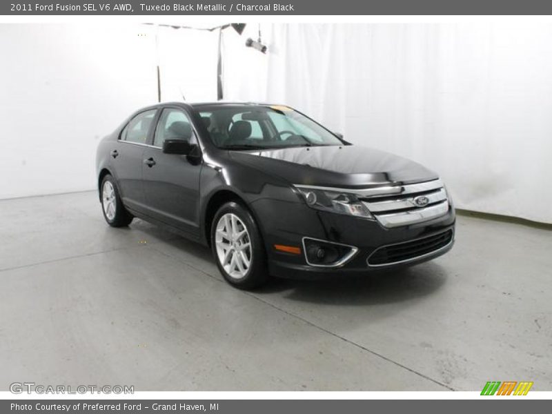 Tuxedo Black Metallic / Charcoal Black 2011 Ford Fusion SEL V6 AWD