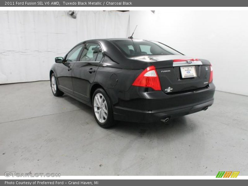 Tuxedo Black Metallic / Charcoal Black 2011 Ford Fusion SEL V6 AWD