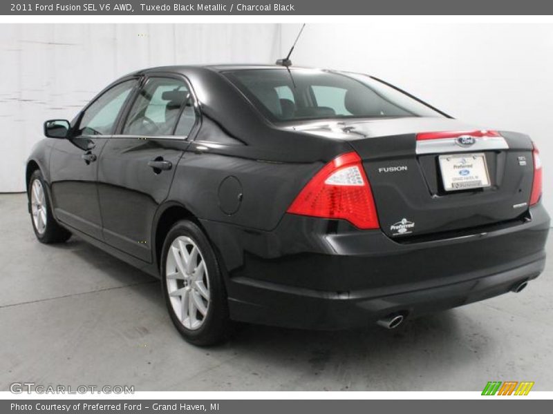 Tuxedo Black Metallic / Charcoal Black 2011 Ford Fusion SEL V6 AWD