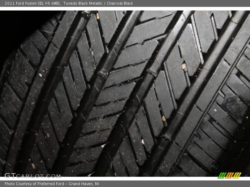 Tuxedo Black Metallic / Charcoal Black 2011 Ford Fusion SEL V6 AWD