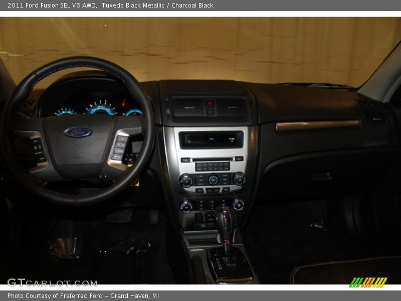 Tuxedo Black Metallic / Charcoal Black 2011 Ford Fusion SEL V6 AWD