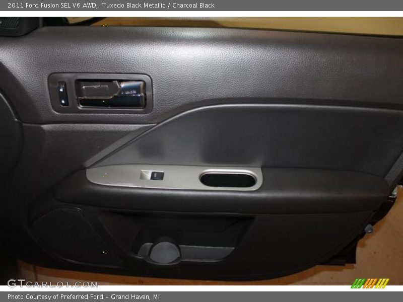 Tuxedo Black Metallic / Charcoal Black 2011 Ford Fusion SEL V6 AWD