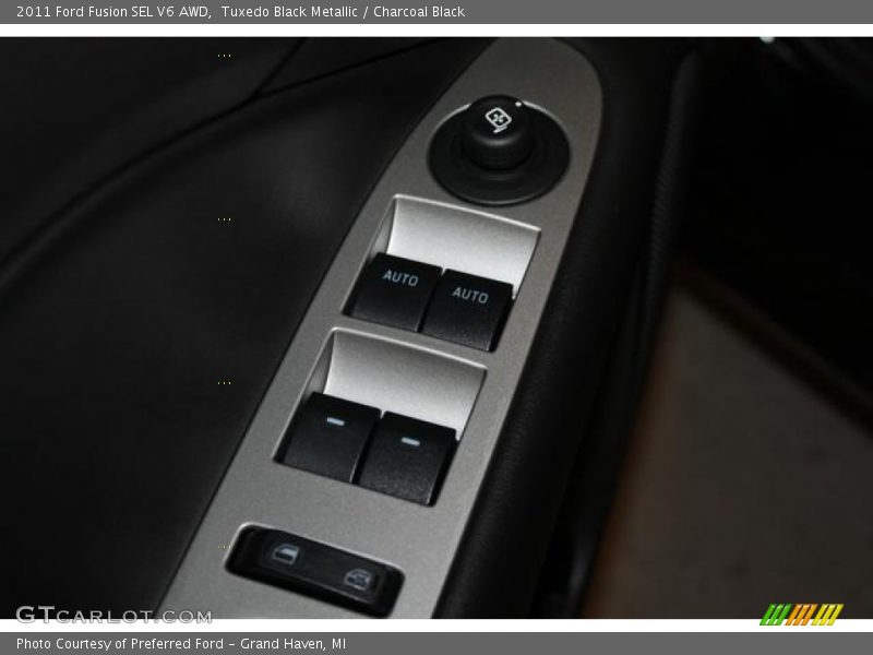 Tuxedo Black Metallic / Charcoal Black 2011 Ford Fusion SEL V6 AWD
