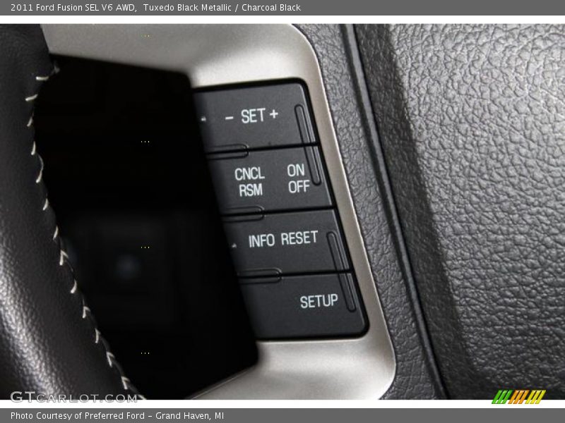 Tuxedo Black Metallic / Charcoal Black 2011 Ford Fusion SEL V6 AWD