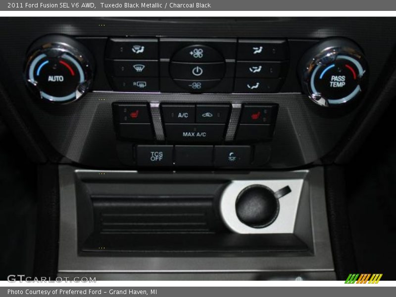 Tuxedo Black Metallic / Charcoal Black 2011 Ford Fusion SEL V6 AWD