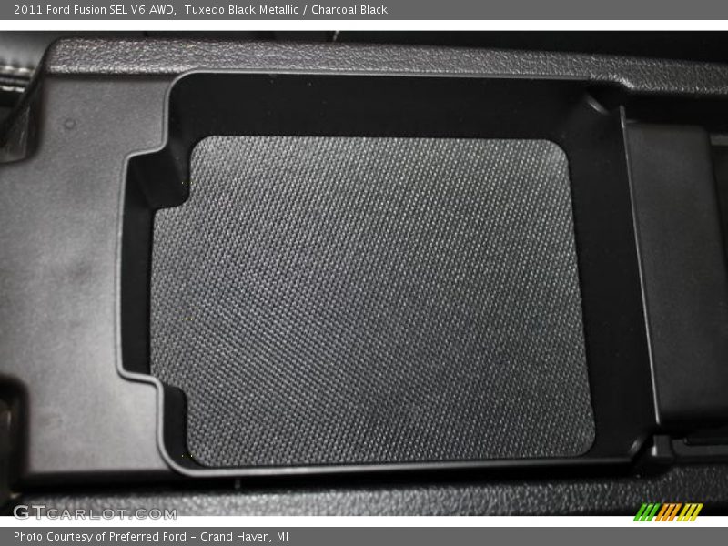 Tuxedo Black Metallic / Charcoal Black 2011 Ford Fusion SEL V6 AWD