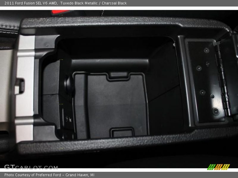 Tuxedo Black Metallic / Charcoal Black 2011 Ford Fusion SEL V6 AWD