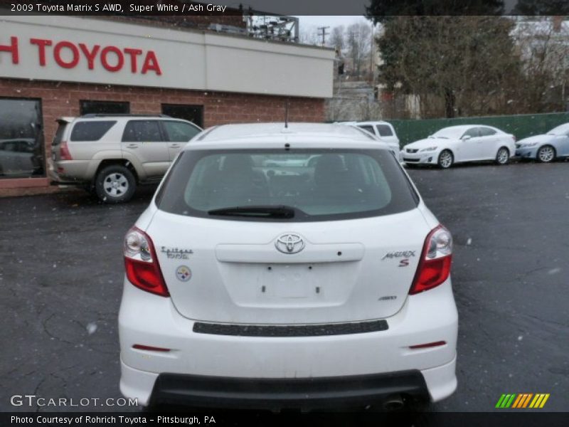 Super White / Ash Gray 2009 Toyota Matrix S AWD