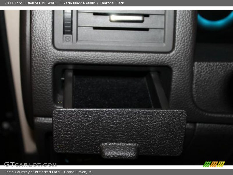 Tuxedo Black Metallic / Charcoal Black 2011 Ford Fusion SEL V6 AWD