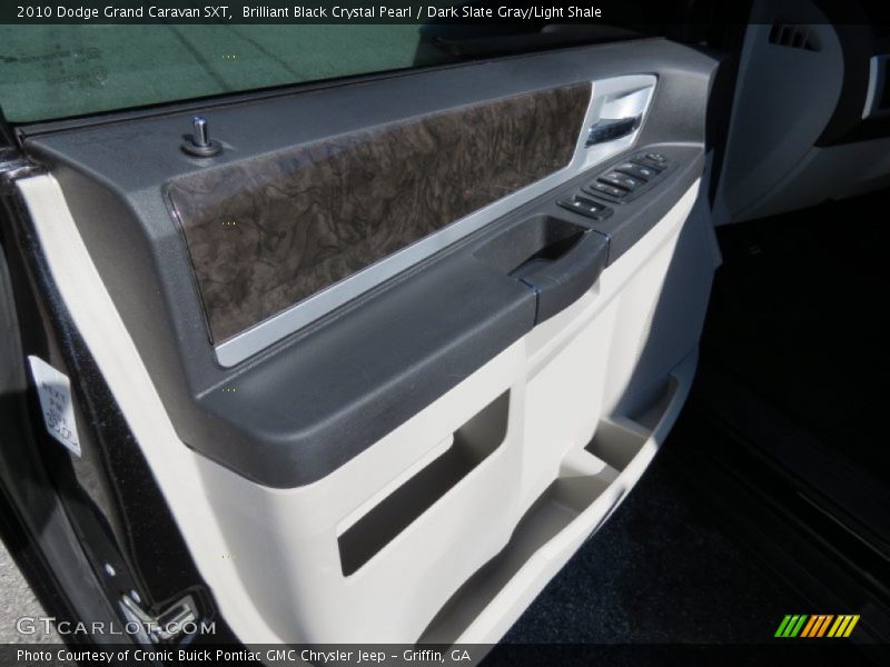 Brilliant Black Crystal Pearl / Dark Slate Gray/Light Shale 2010 Dodge Grand Caravan SXT