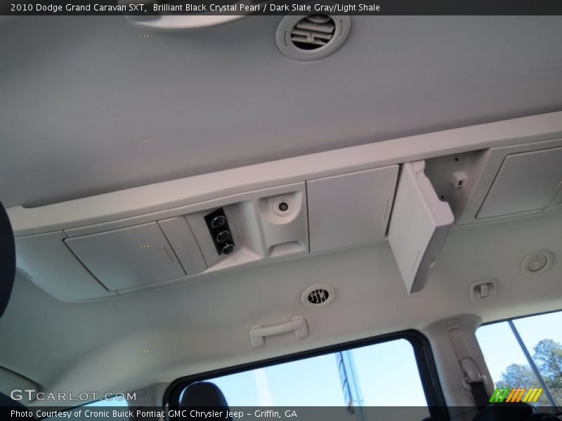 Brilliant Black Crystal Pearl / Dark Slate Gray/Light Shale 2010 Dodge Grand Caravan SXT