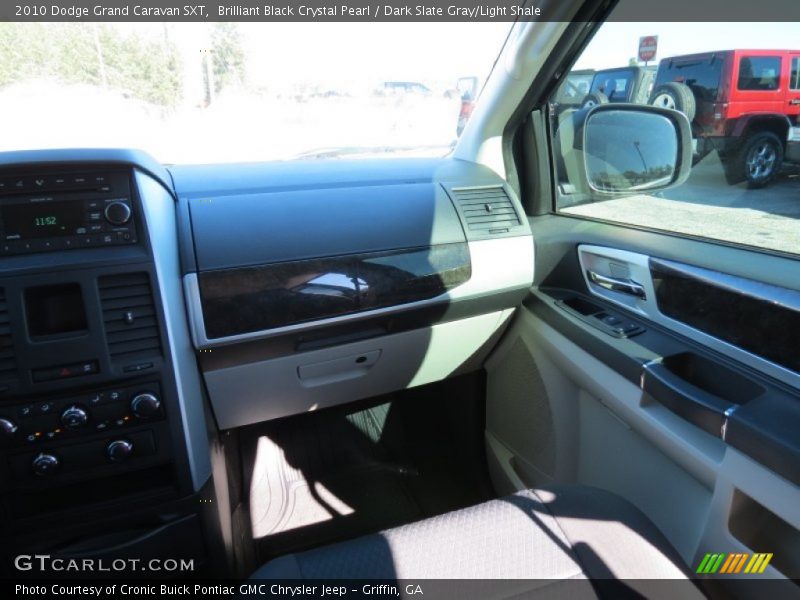 Brilliant Black Crystal Pearl / Dark Slate Gray/Light Shale 2010 Dodge Grand Caravan SXT