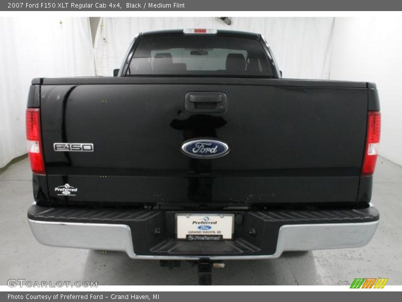 Black / Medium Flint 2007 Ford F150 XLT Regular Cab 4x4