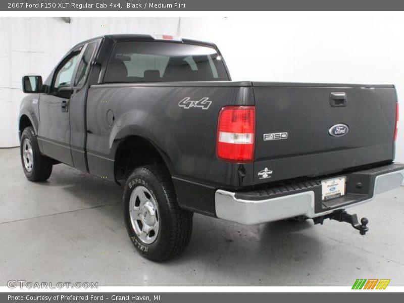 Black / Medium Flint 2007 Ford F150 XLT Regular Cab 4x4