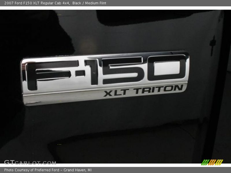 Black / Medium Flint 2007 Ford F150 XLT Regular Cab 4x4