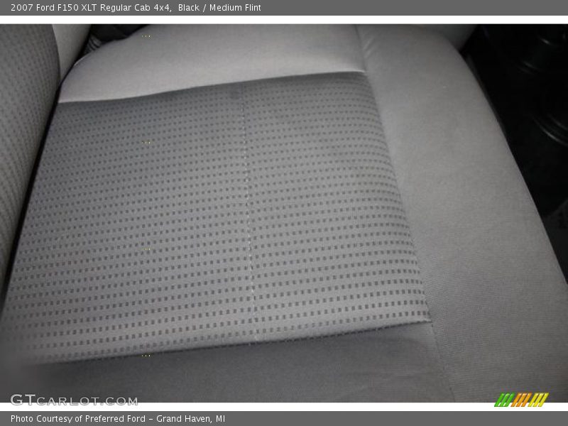 Black / Medium Flint 2007 Ford F150 XLT Regular Cab 4x4