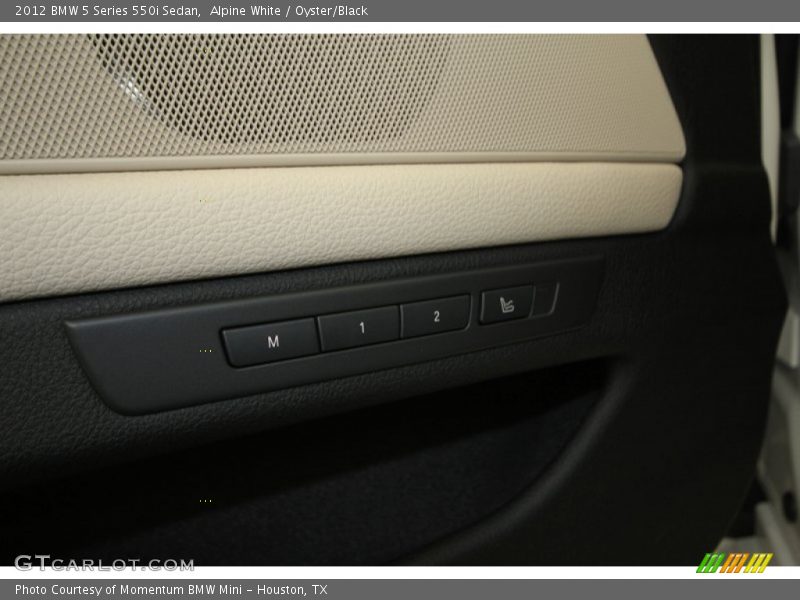 Alpine White / Oyster/Black 2012 BMW 5 Series 550i Sedan
