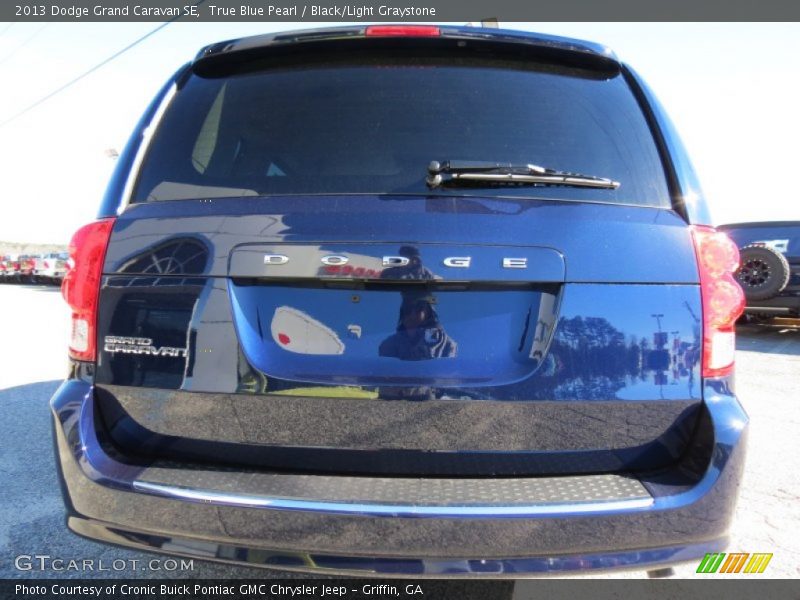 True Blue Pearl / Black/Light Graystone 2013 Dodge Grand Caravan SE