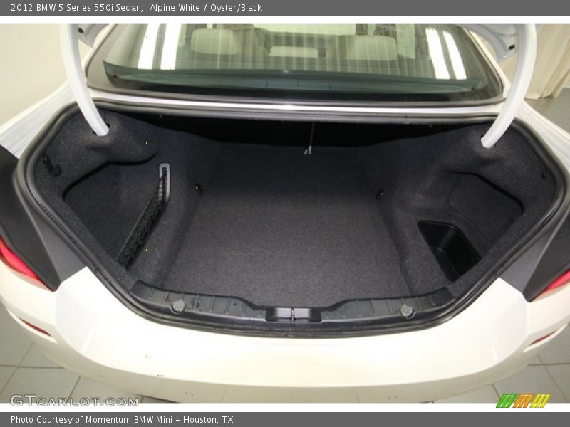 Alpine White / Oyster/Black 2012 BMW 5 Series 550i Sedan