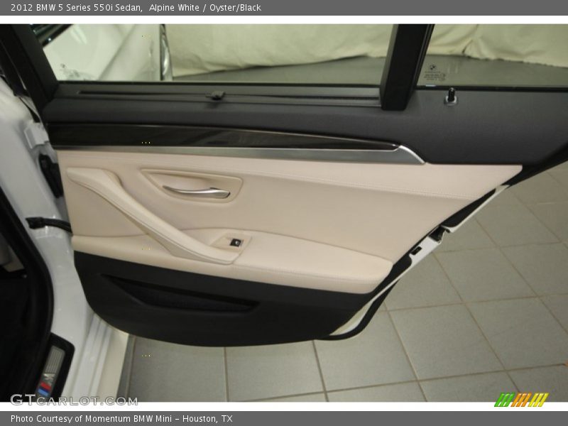 Alpine White / Oyster/Black 2012 BMW 5 Series 550i Sedan