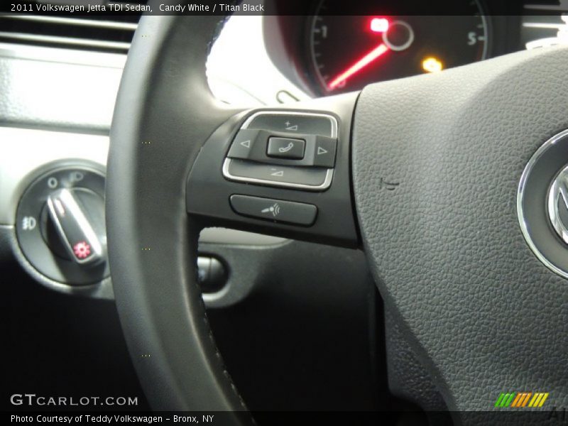 Candy White / Titan Black 2011 Volkswagen Jetta TDI Sedan