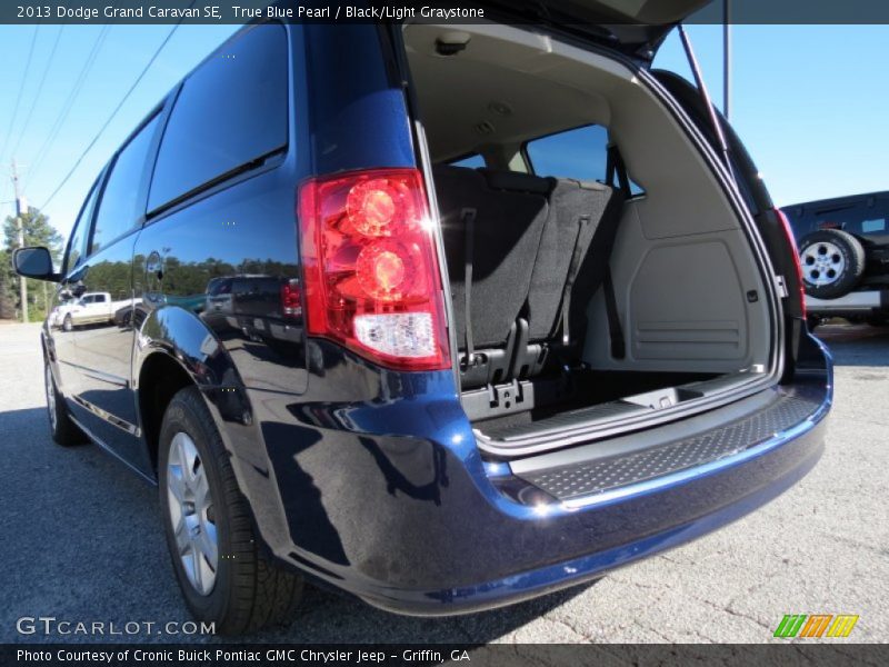 True Blue Pearl / Black/Light Graystone 2013 Dodge Grand Caravan SE