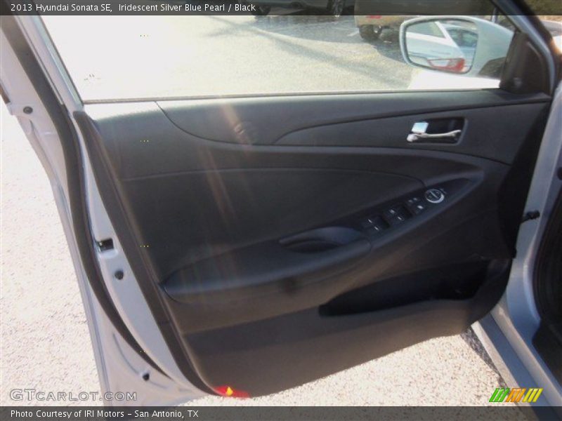 Iridescent Silver Blue Pearl / Black 2013 Hyundai Sonata SE