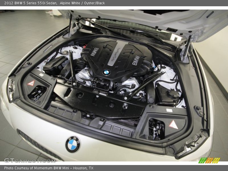 Alpine White / Oyster/Black 2012 BMW 5 Series 550i Sedan