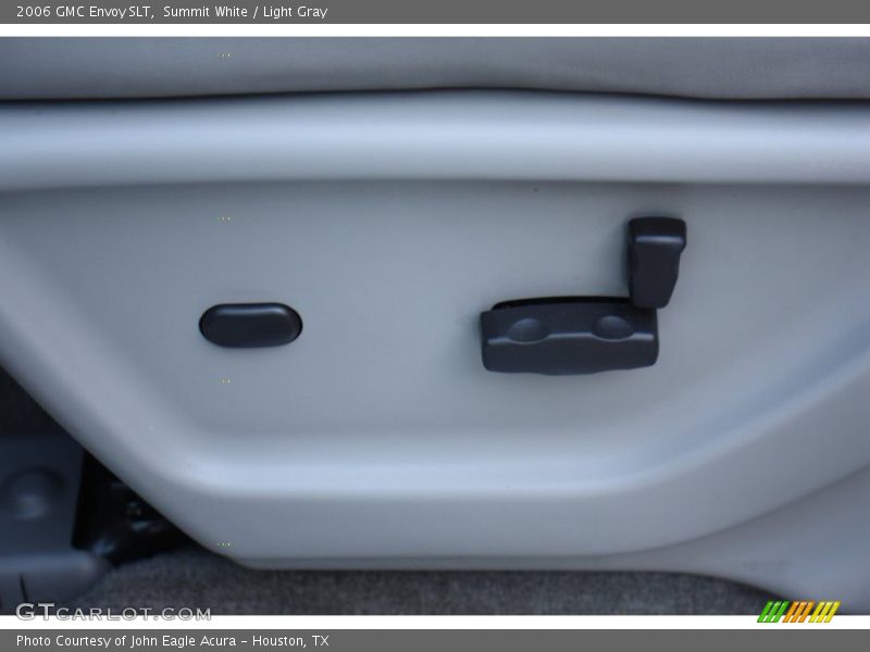 Summit White / Light Gray 2006 GMC Envoy SLT
