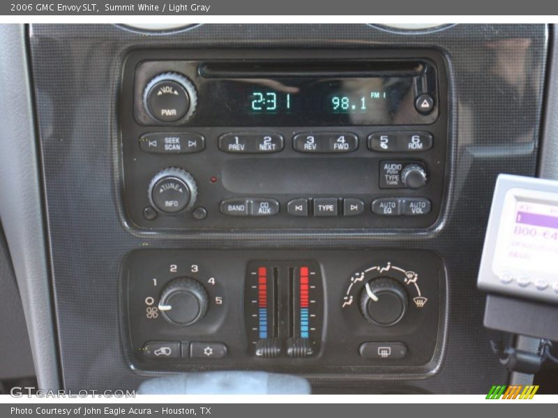 Summit White / Light Gray 2006 GMC Envoy SLT